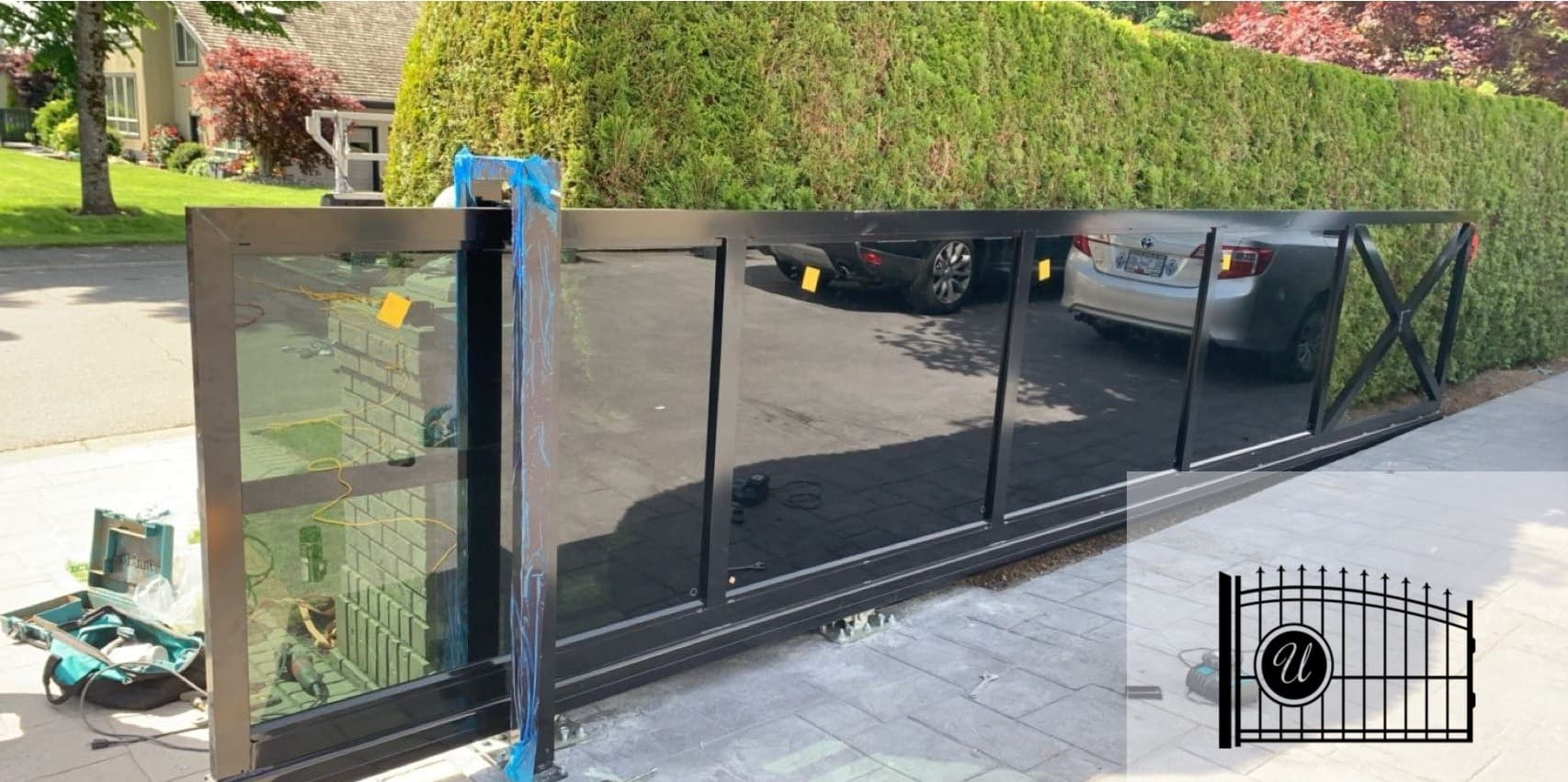 Glass Sliding Gate project photo 1